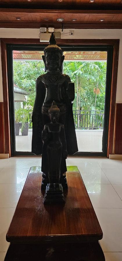 Retro Quarter Mb Vandrarhem Siem Reap Rum bild
