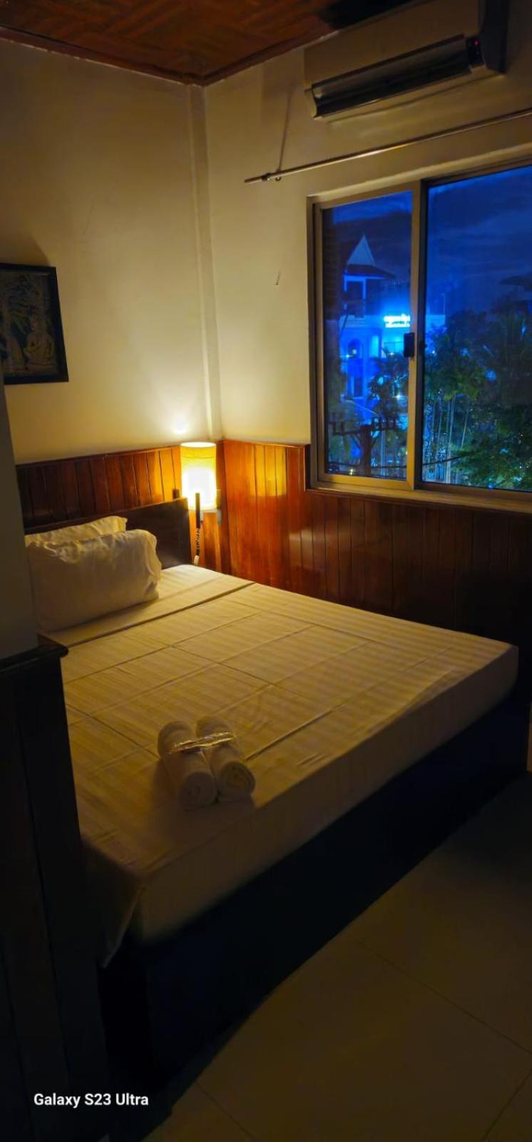 Retro Quarter Mb Vandrarhem Siem Reap Exteriör bild
